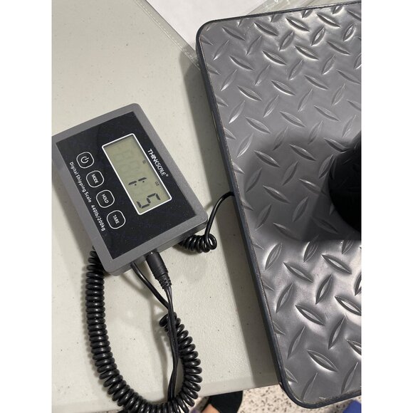 Leoben Company Leather & Musk Candle Vegan Soy 9-Ounce Essential Oil Blend 1 Wic - Picture 4 of 5